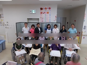 2018N@hV̓̂j001
